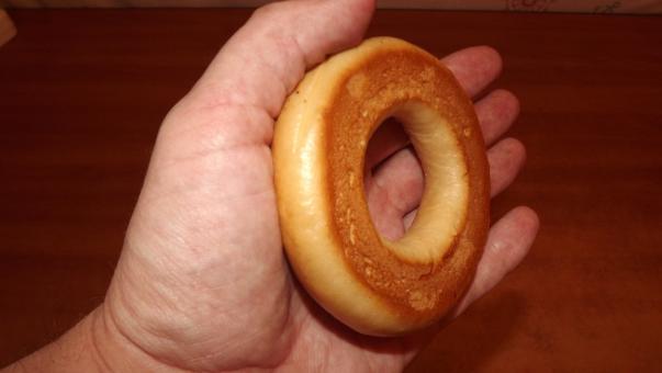 Free Stock Photo of Back of a Delicious Bagel