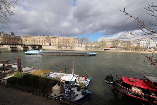 Free Stock Photo of Wide view over the Seine river in Paris