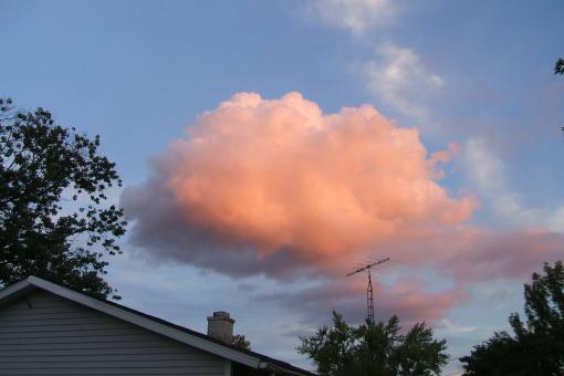 Free Stock Photo of Red Cloud