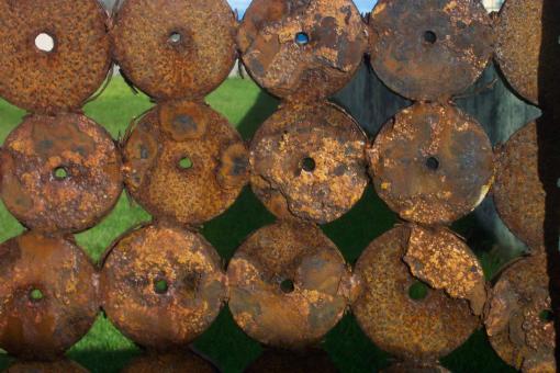 Free Stock Photo of Rusted Metallic Rings