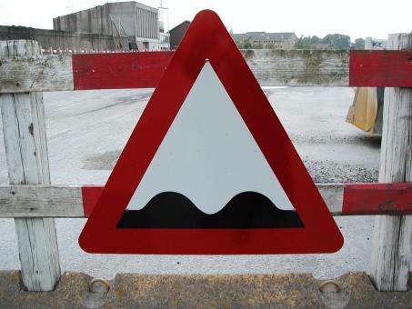 Free Stock Photo of Warning Sign - Bumpy Road