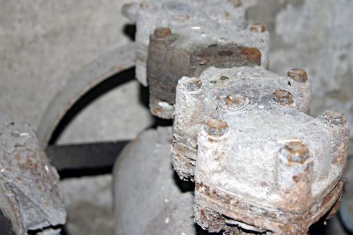 Free Stock Photo of Rusted motor closeup