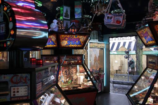 Free Stock Photo of Amusement Hall 02