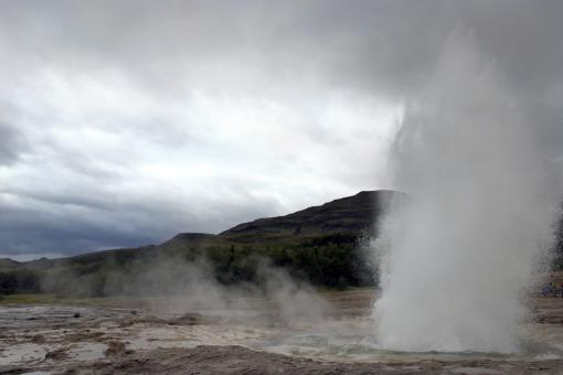 Free Stock Photo of Blowing geysir