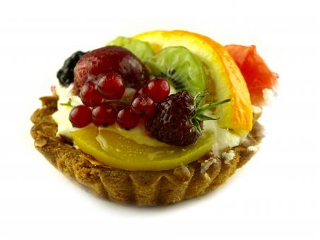 Free Stock Photo of Cream cake with fruits