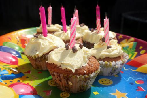 Free Stock Photo of Birthday CupCakes