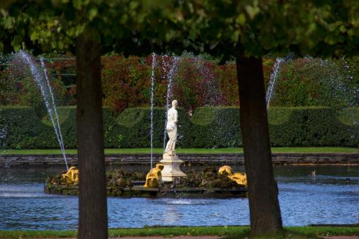 Free Stock Photo of Fountain At Peterhof Palace