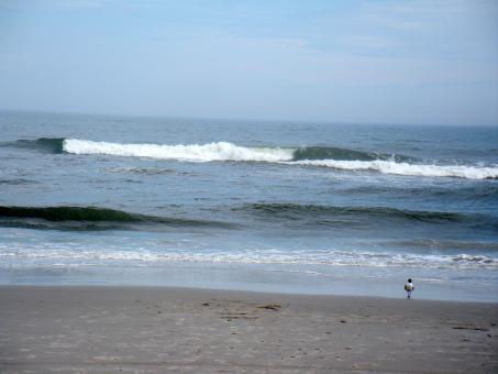 Free Stock Photo of Waves Crashing On Beach