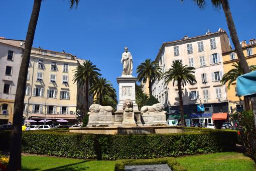 Free Stock Photo of Monument in the City