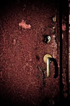 Free Stock Photo of Old Rusty Door