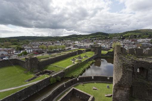 Free Stock Photo of Caerphilly Castle