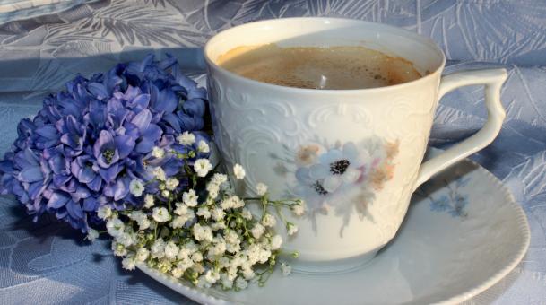 Free Stock Photo of Coffee and Flowers