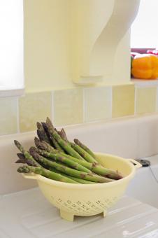 Free Stock Photo of Asparagus in Kitchen