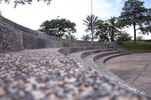 Free Stock Photo of Stone Steps and Seats in the Park