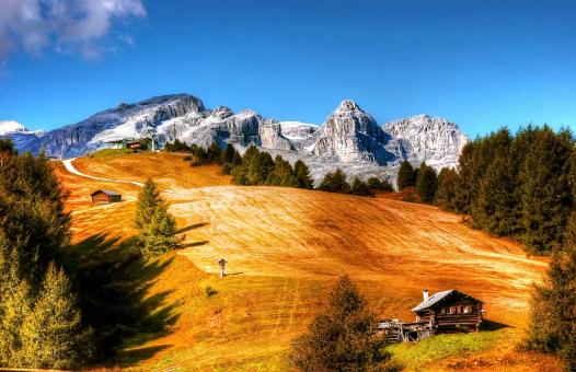 Free Stock Photo of Cabins with Beautiful View