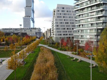 Free Stock Photo of Fall view on a new quarter of Paris