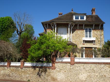 Free Stock Photo of Nice wood balcony and window. 1900's architecture