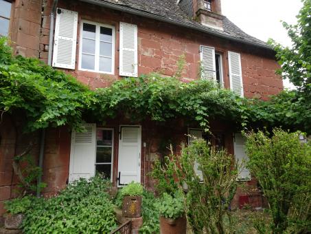 Free Stock Photo of Nice house in the center of Collonges la rouge