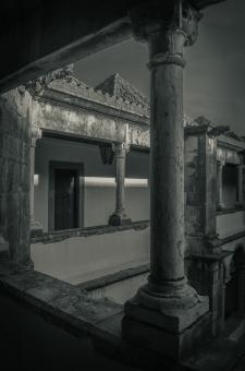 Free Stock Photo of Museum Columns