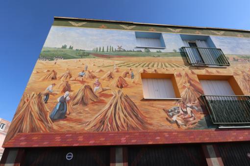 Free Stock Photo of Mural on residential building