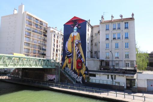 Free Stock Photo of What a huge wall painting!