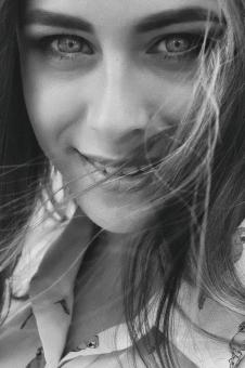 Free Stock Photo of Happy Girl Portrait - Black and White