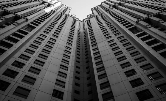 Free Stock Photo of Tall Buildings in Black and White
