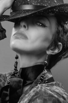 Free Stock Photo of Retro Fashion Portrait - Black and White