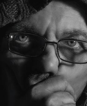 Free Stock Photo of Close Up of Man With Glasses - Black and White