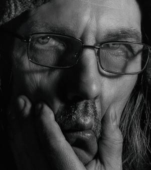 Free Stock Photo of Man With Glasses - Black and White Portrait