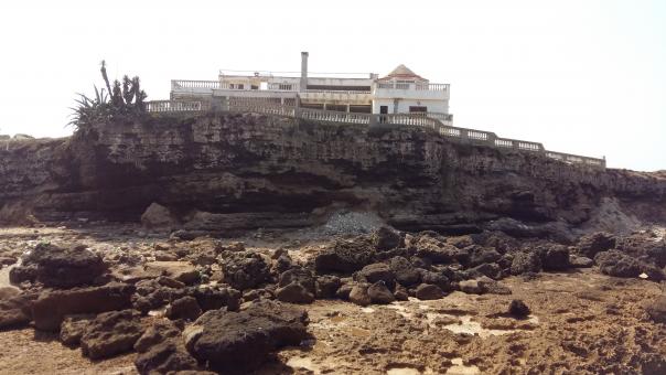 Free Stock Photo of Residence On Top of Cliff