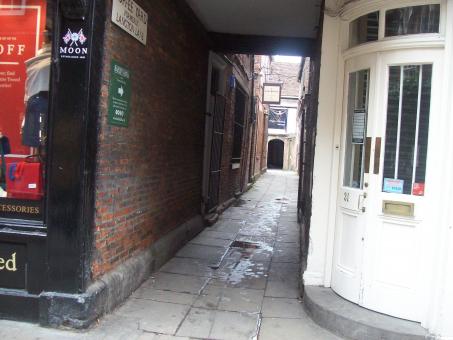 Free Stock Photo of Narrow Alley in York