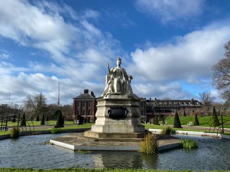 Free Stock Photo of Statue of Queen Victoria - Kensington Gardens