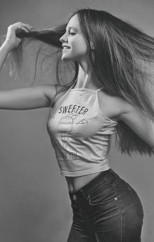 Free Stock Photo of Young Female Model Posing - Monochrome