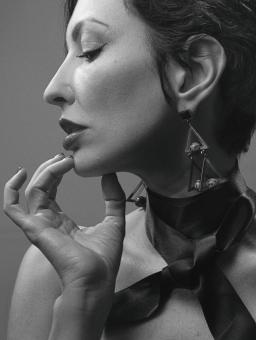 Free Stock Photo of Elegant Woman Portrait - Monochrome