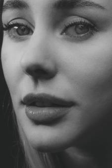 Free Stock Photo of Sad Woman 