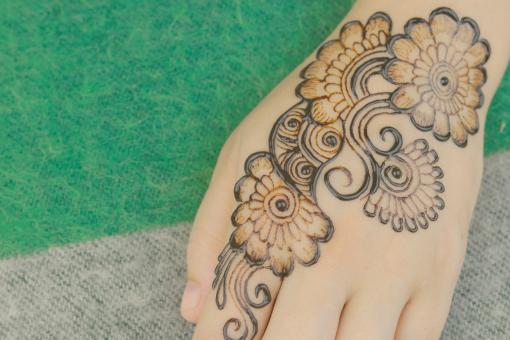 Free Stock Photo of Easy mehndi design for Karwa Chauth 2022 | Mehndi designs simple 2022 
