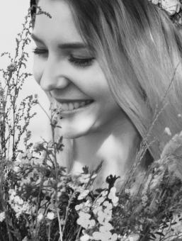 Free Stock Photo of Smiling woman