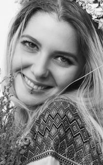 Free Stock Photo of Smiling woman