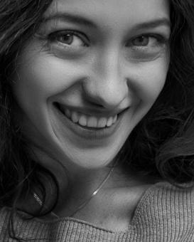 Free Stock Photo of Smiling woman