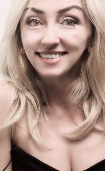 Free Stock Photo of Happy woman