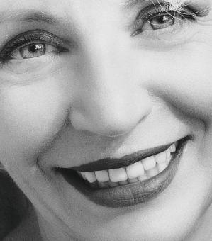 Free Stock Photo of Smiling woman