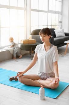 Free Stock Photo of Yoga mom