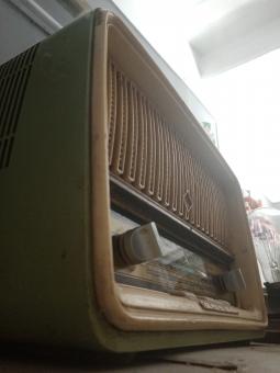Free Stock Photo of Old Radio