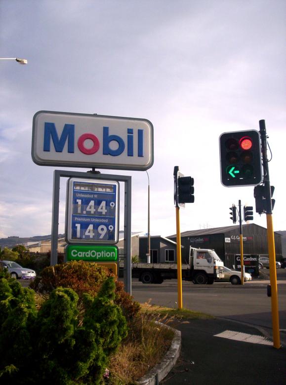 Free stock image of Mobil created by Peter Alexander Robb