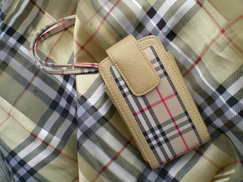 Free stock image of Burberry created by mai velasquez