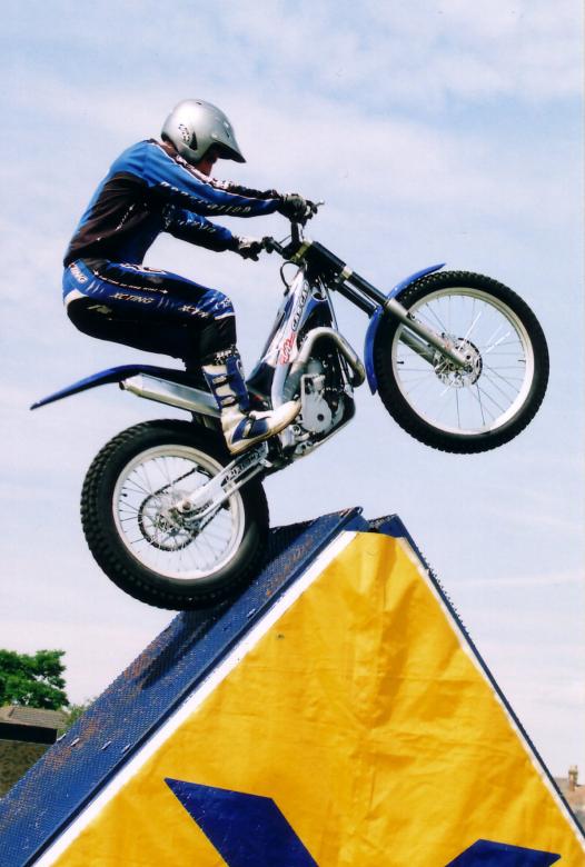 Free stock image of Trialing over the pyramid created by chris raven