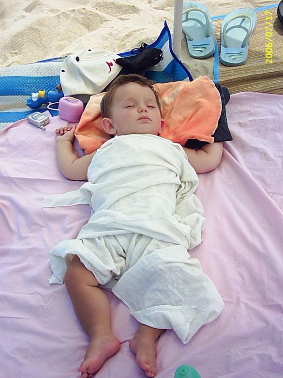 Free stock image of Sleeping on the sand created by nadya mochkova