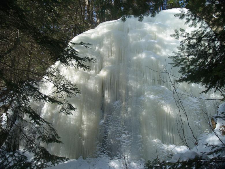 Free stock image of Iced Cascade created by brigitte charbonneau