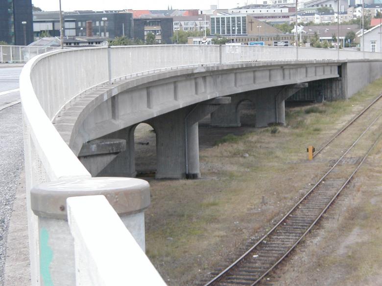 Free stock image of Curved bridge created by Bjorgvin